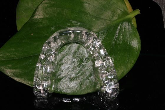 দাঁত ক্লিচিংয়ের জন্য কাস্টম নাইট গার্ড