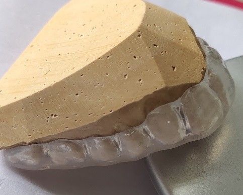 ব্রুকসিজমের জন্য স্বচ্ছ নাইট গার্ড